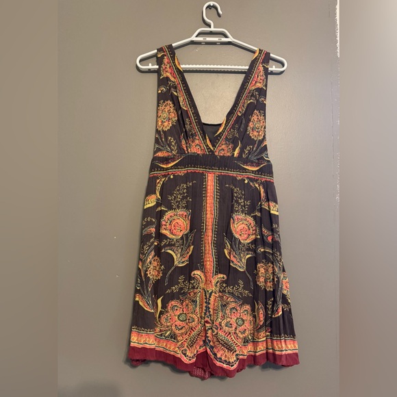 Free People Dresses & Skirts - Free People Black and Orange Floral Backless Dress